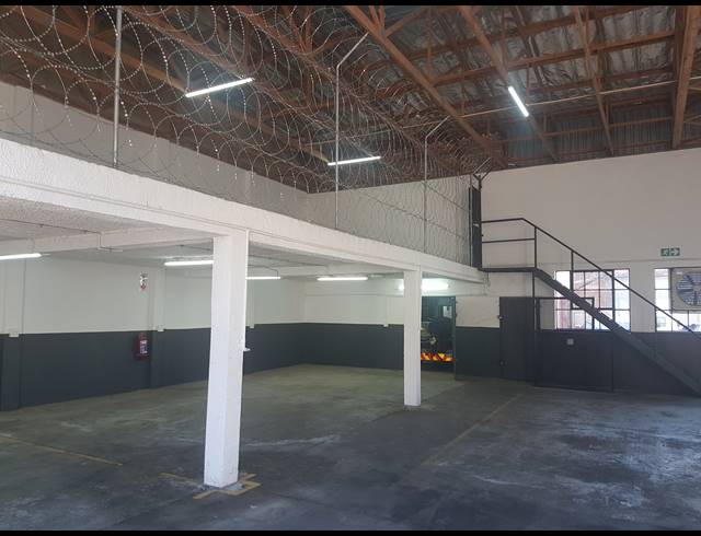 706M² WAREHOUSE SOLD IN WEST ACRES